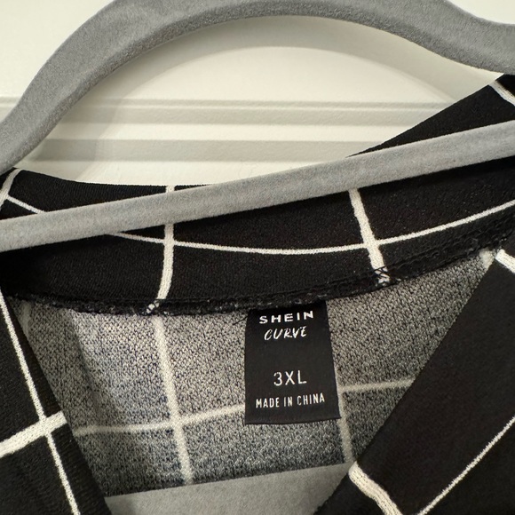 SHEIN Curve Longsleeve Bodysuit - Picture 3 of 4